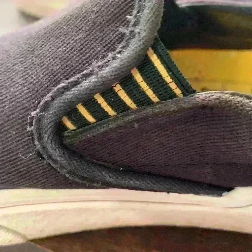 Harry Potter Hufflepuff Vans - Picture 10 of 12